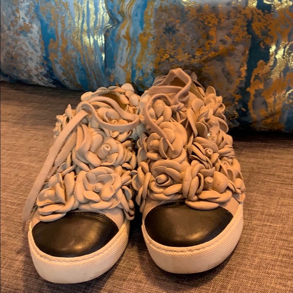 *RARE AUTHENTIC* Chanel Camellia Sneakers 36.5 - Picture 2 of 6